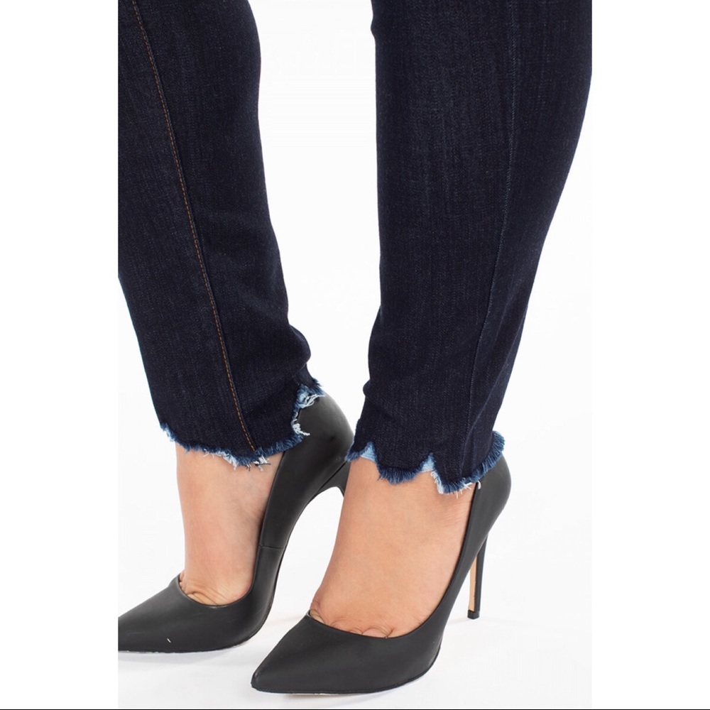⭐️last pair ⭐️kancan plus skinny button fly jeans - Picture 5 of 6